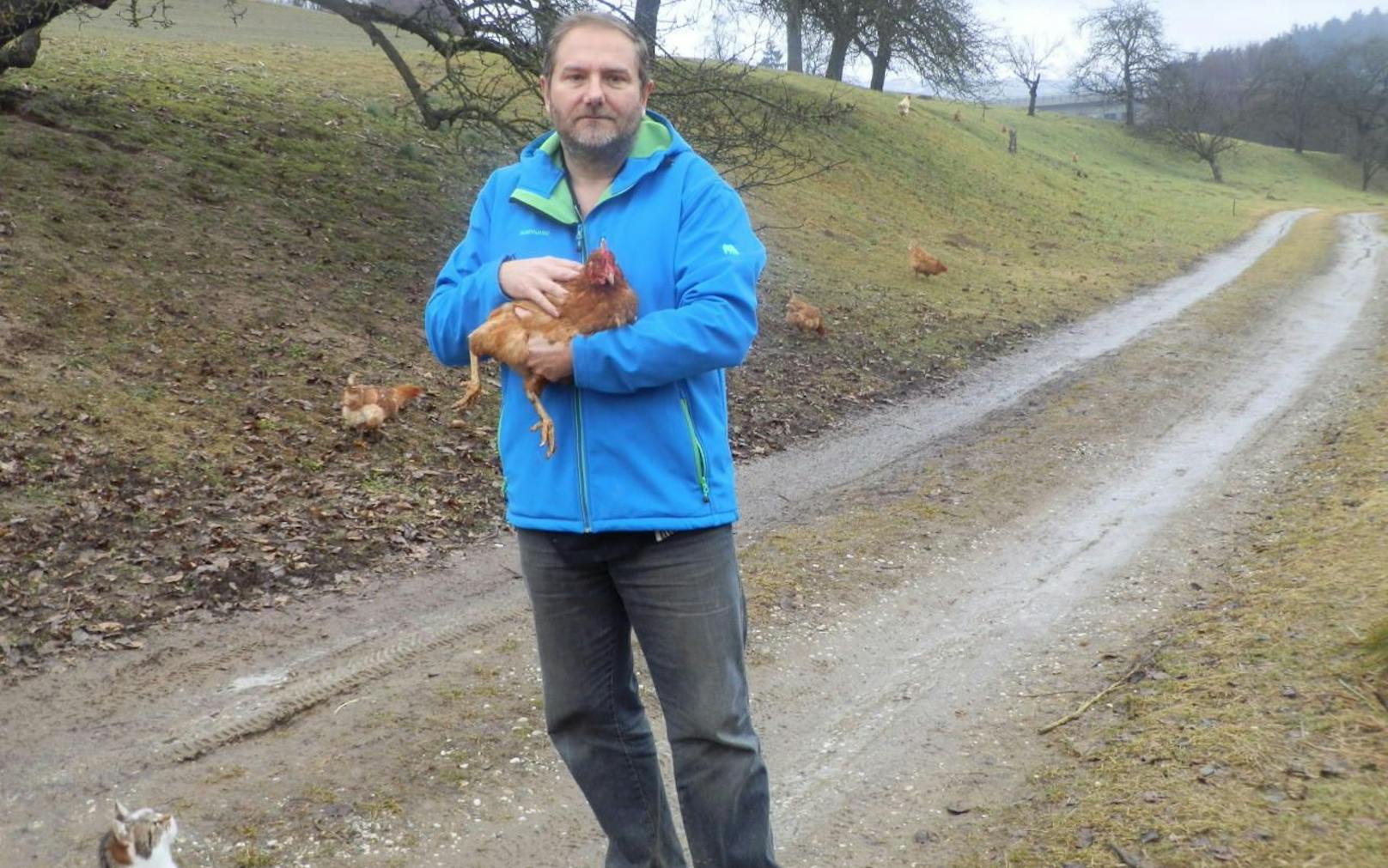 Dieter Pouzar rettete 1500 Hühnern das Leben.