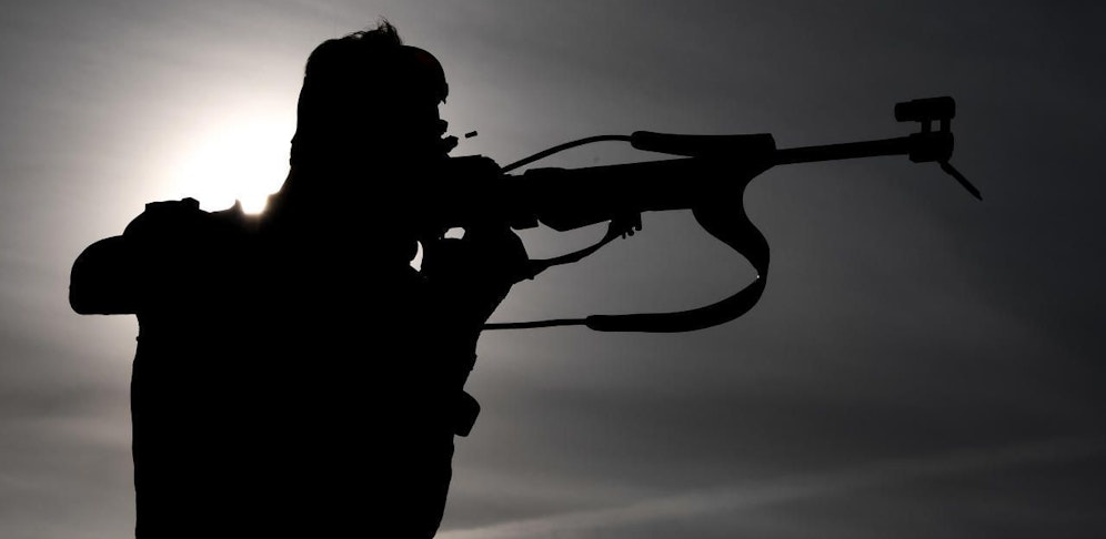 Eine Hausdurchsuchung beim Biathlon-Weltverband in Salzburg gibt Rätsel auf.