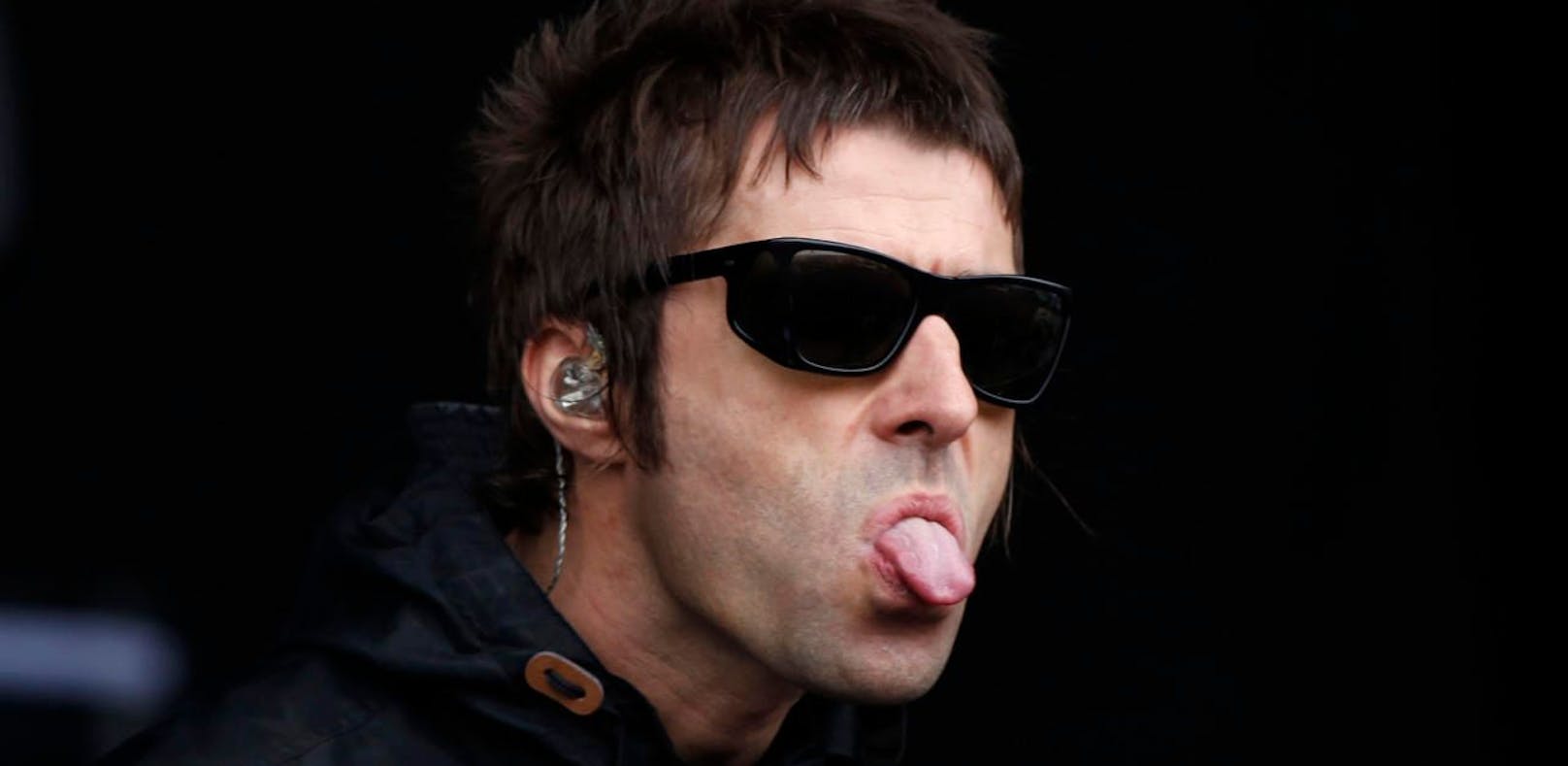 Liam Gallagher furzt Fans aus Rache auf den Kopf