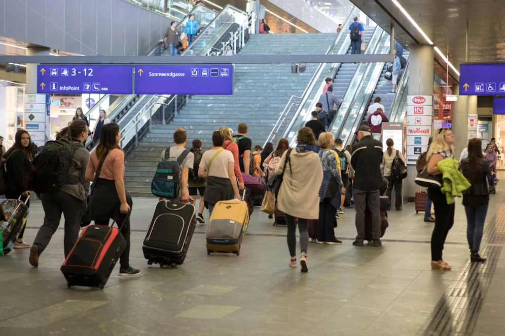 Erst Tobsuchtsanfall, dann sexuelle Belästigung am Hauptbahnhof.