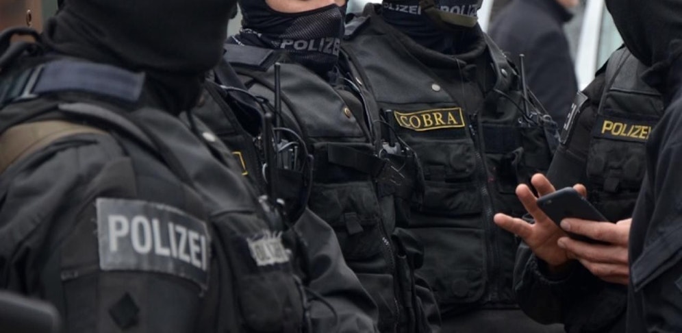 Der 27-Jährige schoss sich beim Waffenputz in die Hand.