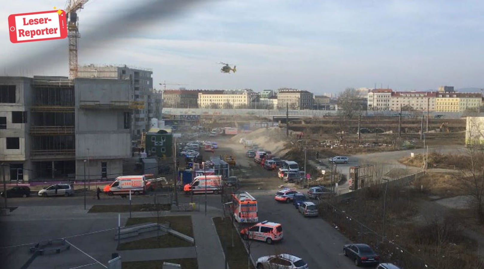 Großer Rettungseinsatz auf einer Baustelle in Wien-Leopoldstadt.