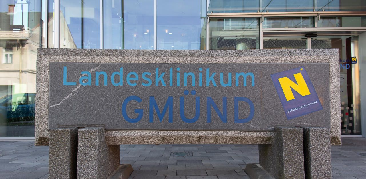 Heute.at - 7,5 Tonnen-Bagger fuhr Arbeiter (24) über Fuß