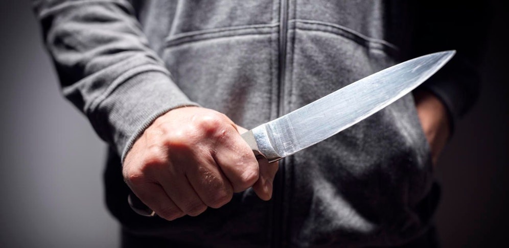 Zwei Männer wurden am Salzburger Hauptbahnhof bei einer Messerstecherei verletzt (Symbolbild).