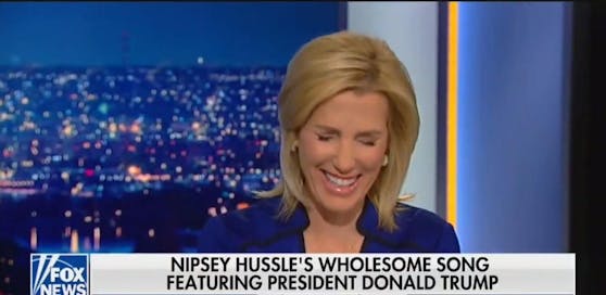 Kurz nach der Beerdigung lacht Laura Ingraham über den Musiker.