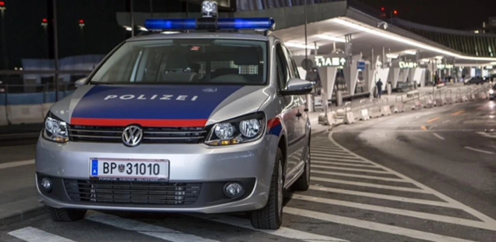 Polizei fahndete nach gestohlenem Auto.