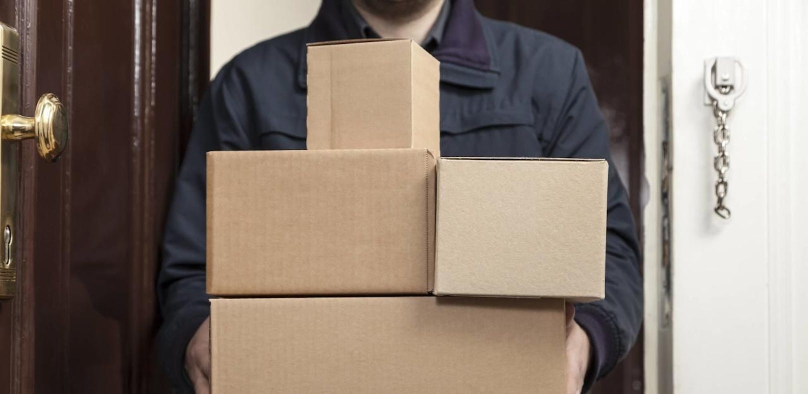 Paketdienst-Trick kostet 45-Jährige Tausende Euro