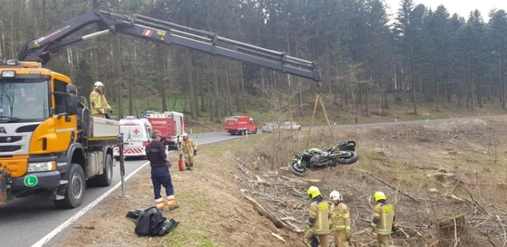 Das Bike wurde per Kran geborgen.