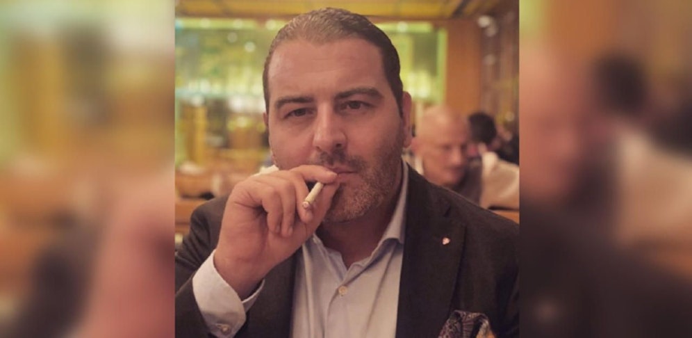 Der FPÖ-Politiker kämpft gegen das "Nichtraucher-Diktat", wie er selbst schreibt.