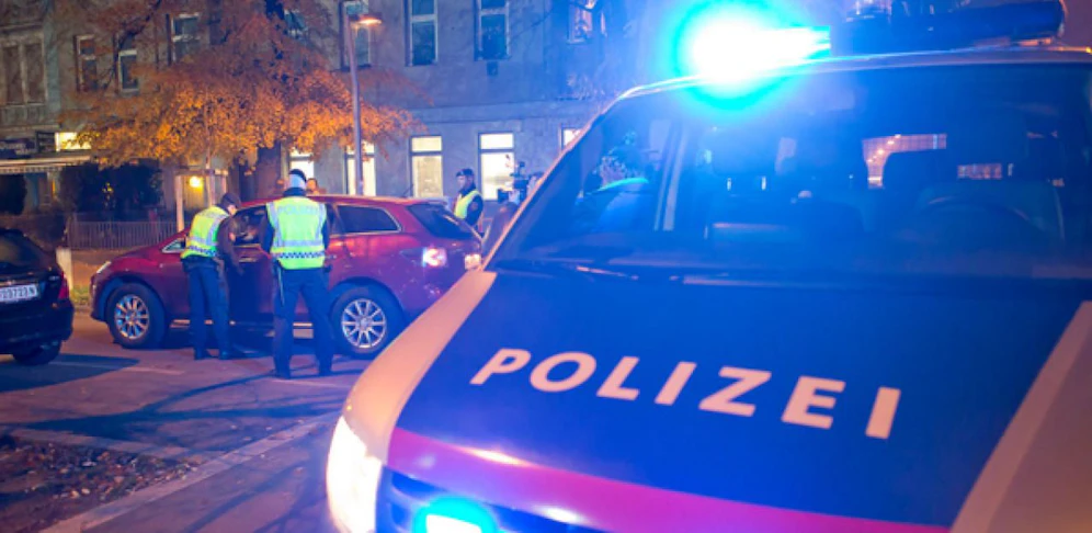 Die Männer gaben sich als "Polizisten" aus