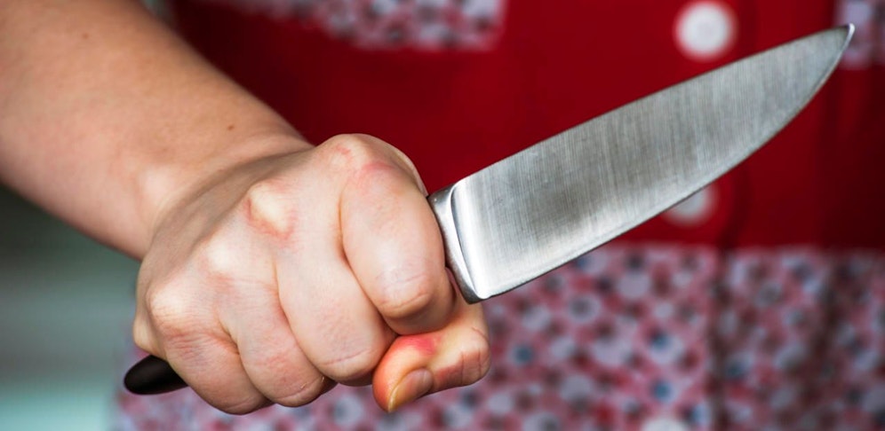 Die 40-Jährige griff zu einem Messer und schnitt ihrem Gatten die Genitalien ab