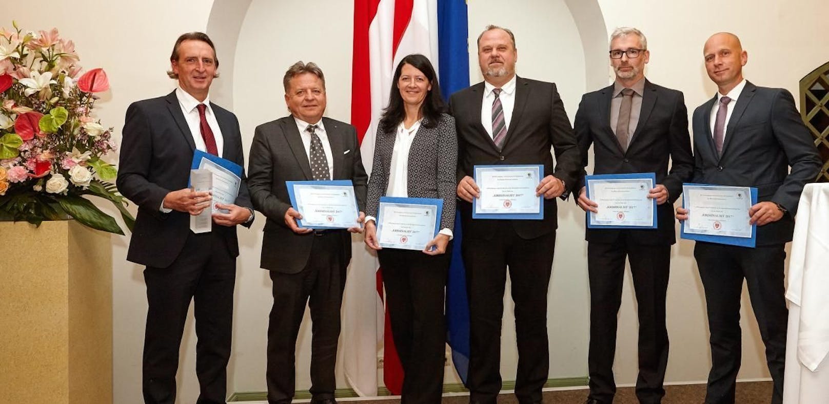 Die Top-Kriminalisten mit ihren Auszeichnungen (credit: Ferdinand Germadnik)