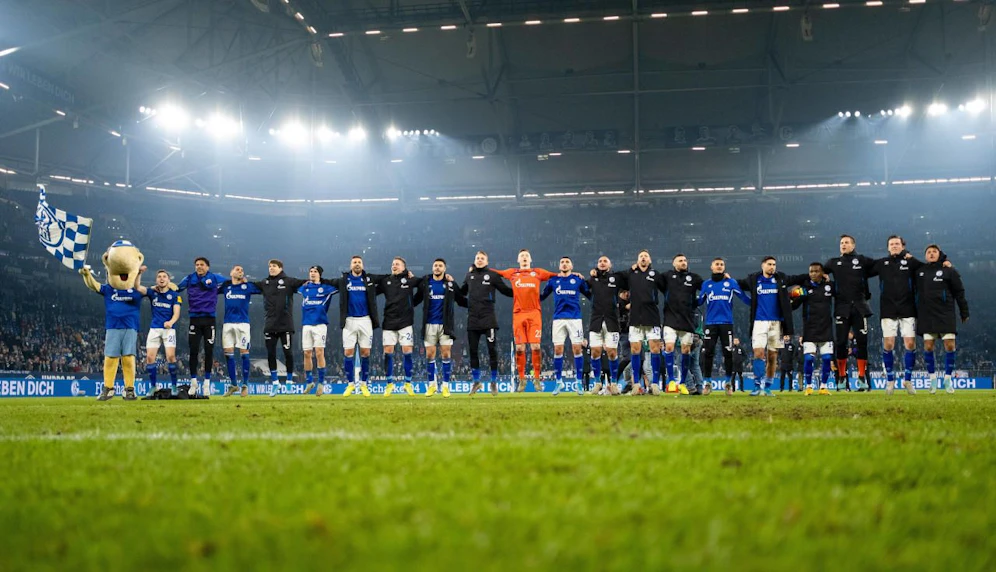 Die Schalke-Spieler verzichten auf ihr Gehalt. 