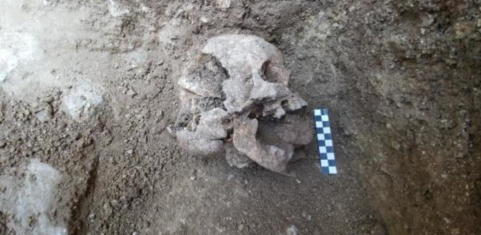Doch auch in Italien sah man sich in früheren Zeiten vor, wie der Fund des Skelettes eines zehnjährigen Kindes in Lugnano in Teverina aus dem Jahr 2018 zeigt. In seinem Mund war ein Stein.