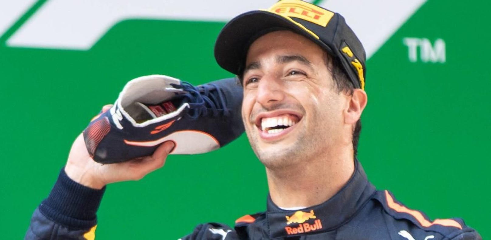 Red-Bull-Fahrer Ricciardo hat Ferrari-Vorvertrag