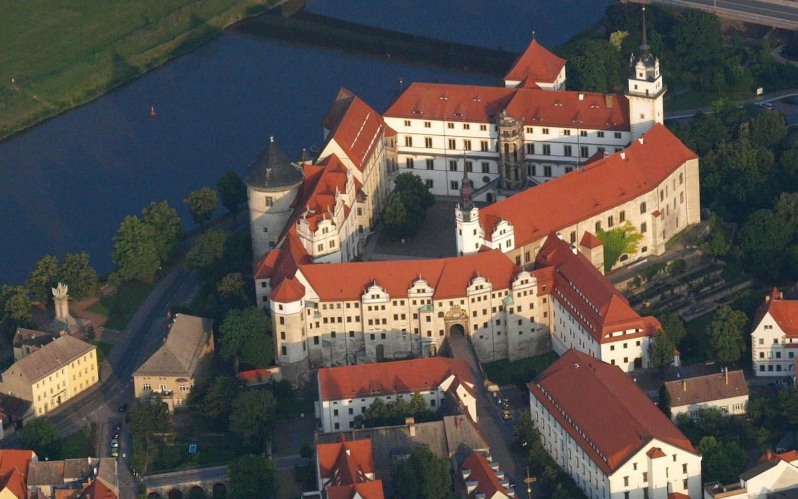 Schloss Hartenfels in Torgau (Sachsen) aus nordwestlicher Richtung