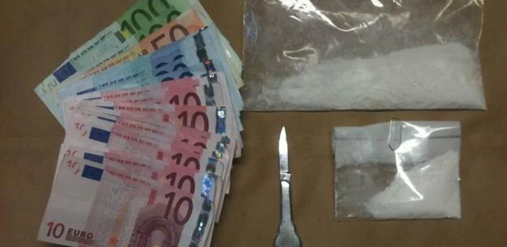 Die Polizei stellte Suchtgift und Bargeld sicher. 