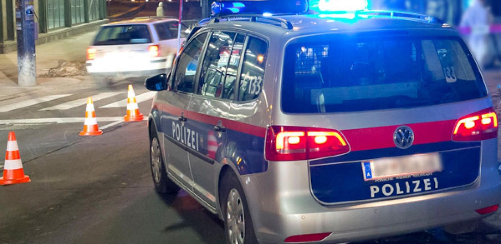 Wilde Hatz in Neustadt! 15-Jähriger rammte Polizeiwagen