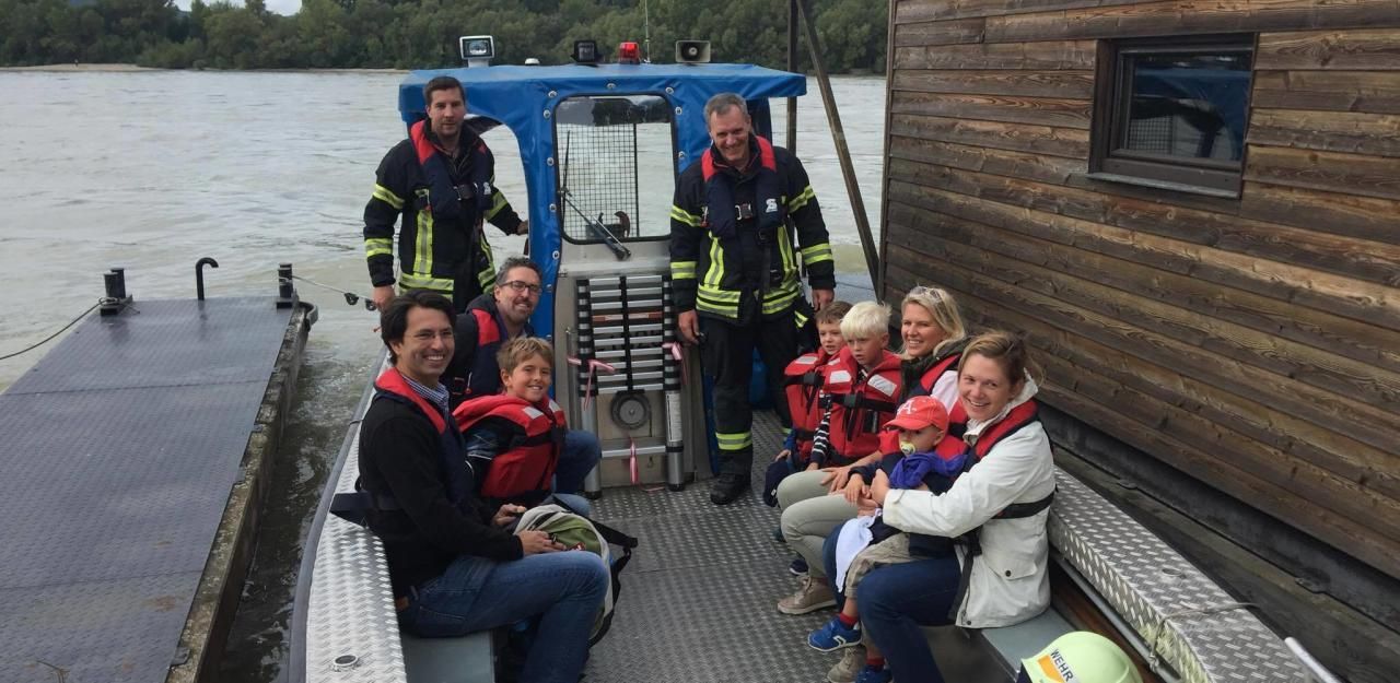 Heute.at - Florianis trafen Flaschenpost-Kind Martin