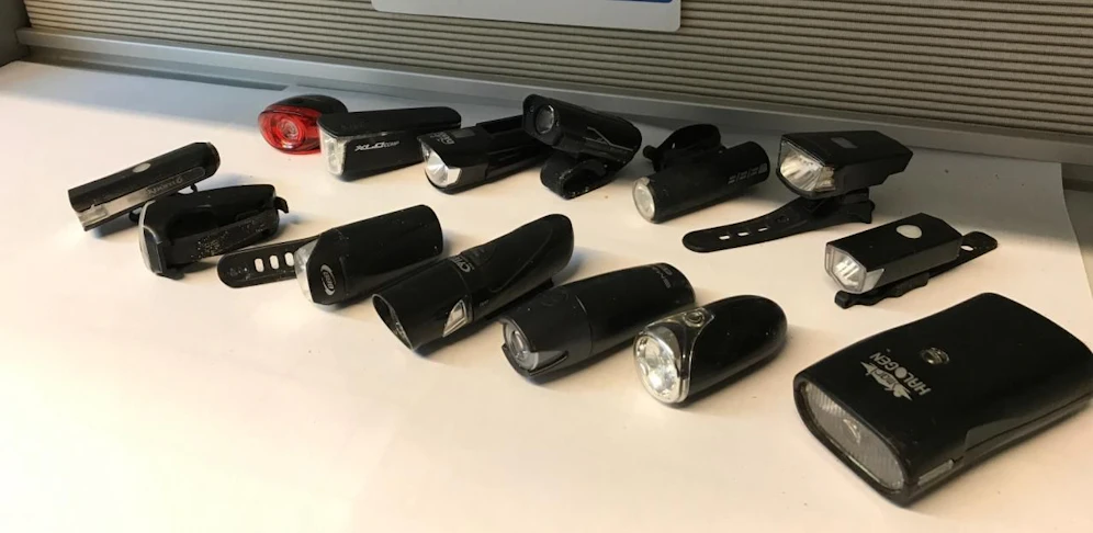 Diese Lampen suchen ihre Besitzer.