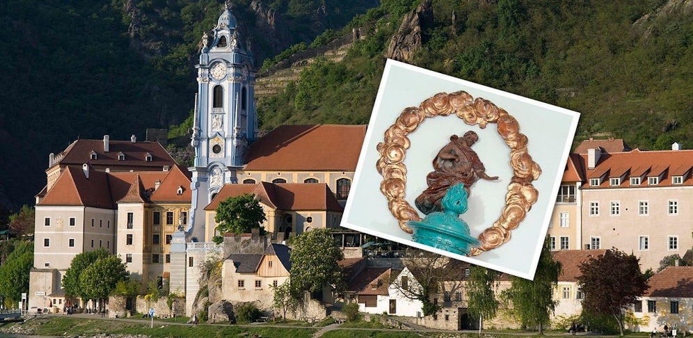 Das Relief wurde in Dürnstein gestohlen.