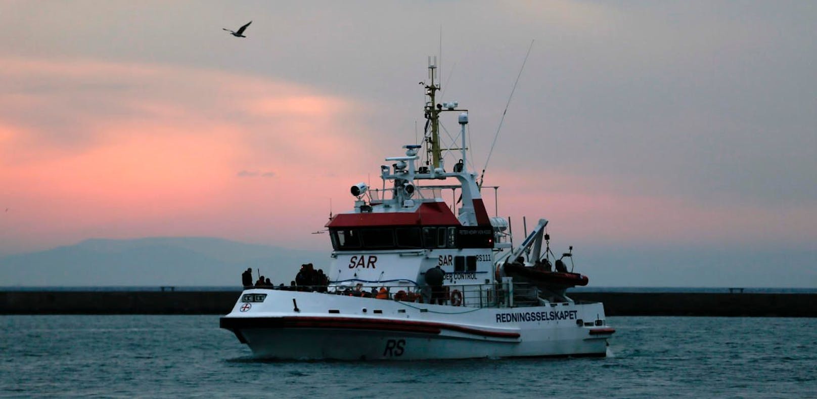 Ein Frontex-Schiff patrouilliert im Mittelmeer.