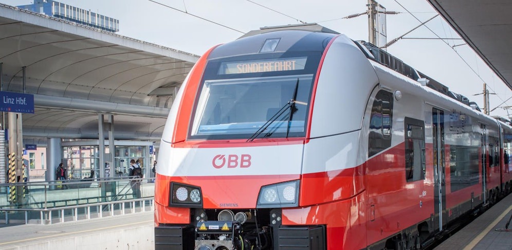 Laut eigenen Zahlen ist die ÖBB auf Schiene.