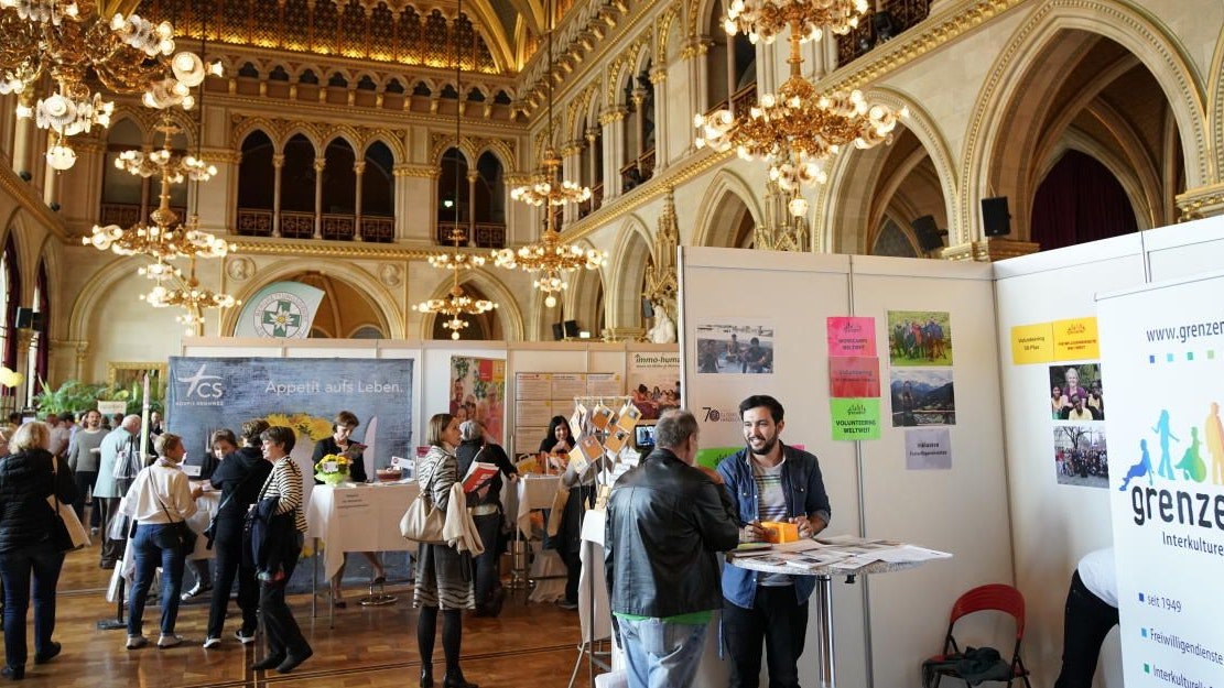 Heute.at - Freiwilligenmesse in Wien – Engagement für Jung und Alt