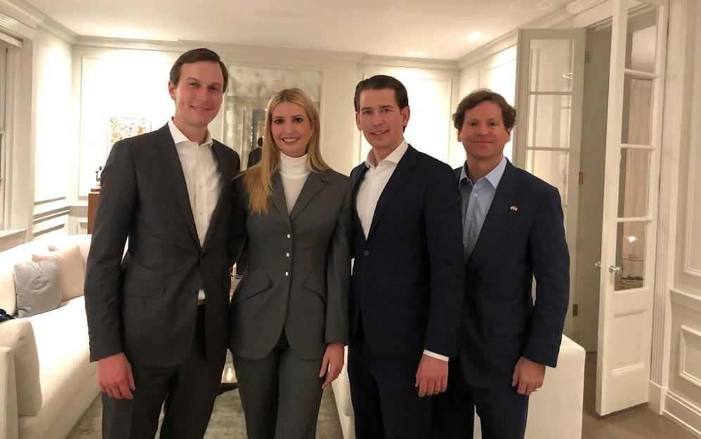 Bundeskanzler Sebastian Kurz im Rahmen des Dinners mit Ivanka Trump, Ehemann Jared Kushner (l.) und US-Botschafter Trevor Traina.