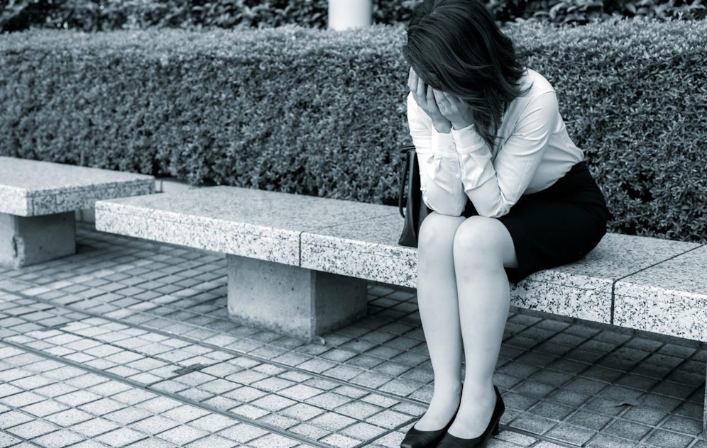 Die 19-Jährige wurde auf einer Parkbank unsittlich berührt