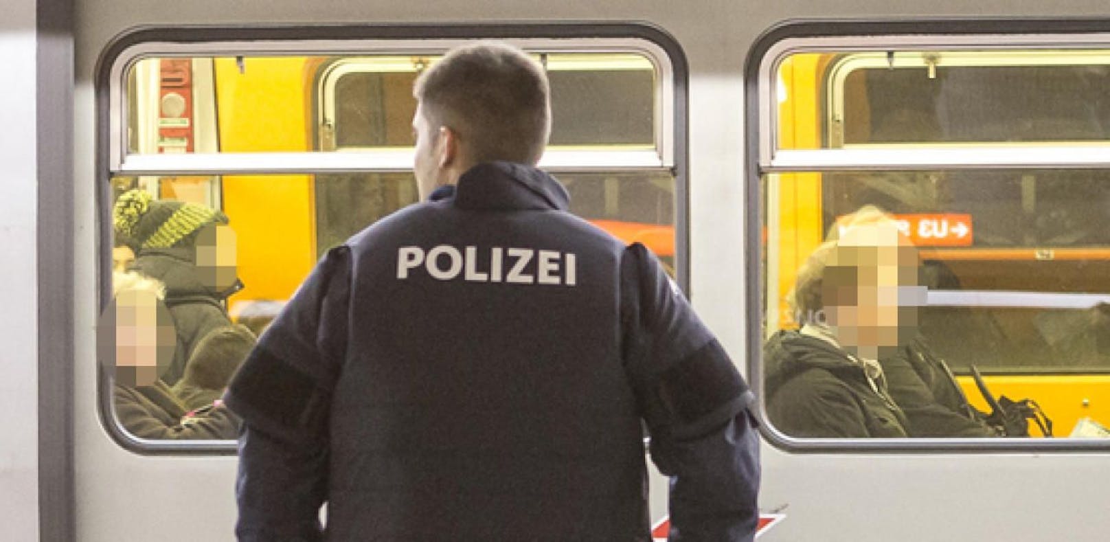 In der U6-Station Jägerstraße schnappte die Polizei einen Dealer.