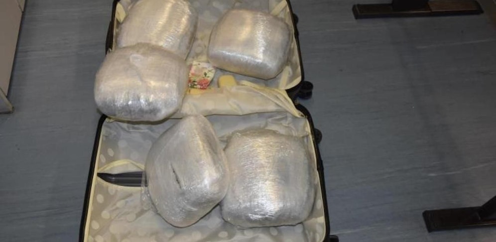 13 Kilogramm Marihuana wurden im Trolley gefunden. 