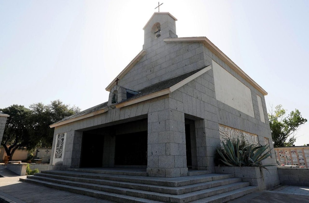 Das Oberste Gericht Spaniens hat am 24. September 2019 die Exhumierung der sterblichen Überreste des früheren Diktators Francisco Franco genehmigt.