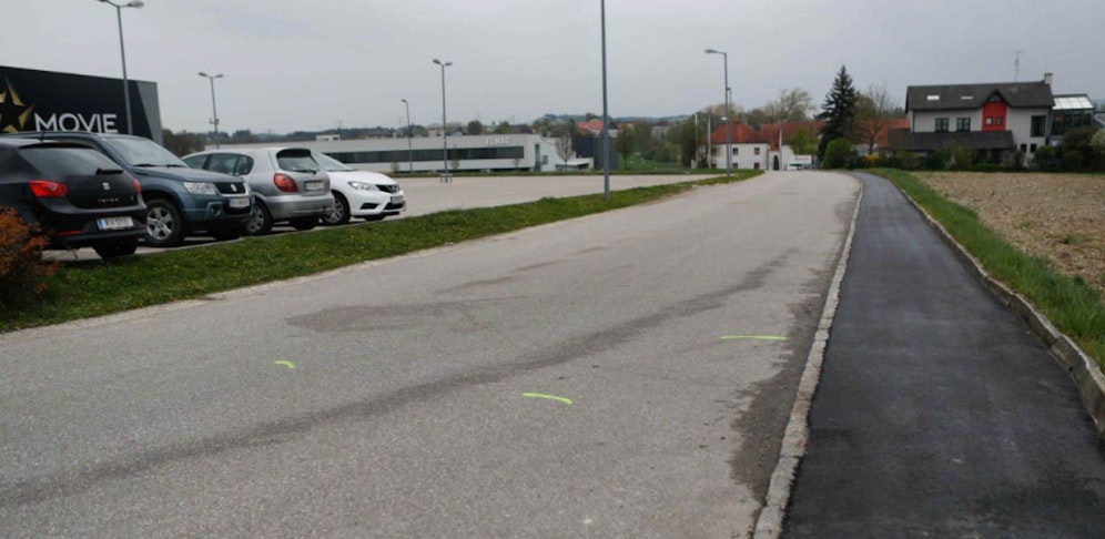Hier passierte das Unfalldrama. Der Bursch (17) verstarb später im Krankenhaus.