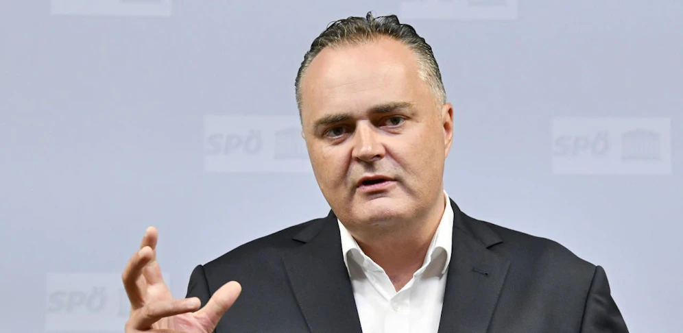 Der burgenländische Landesrat Hans Peter Doskozil (SPÖ) ist nach seiner Stimmband Operation wohlauf.
