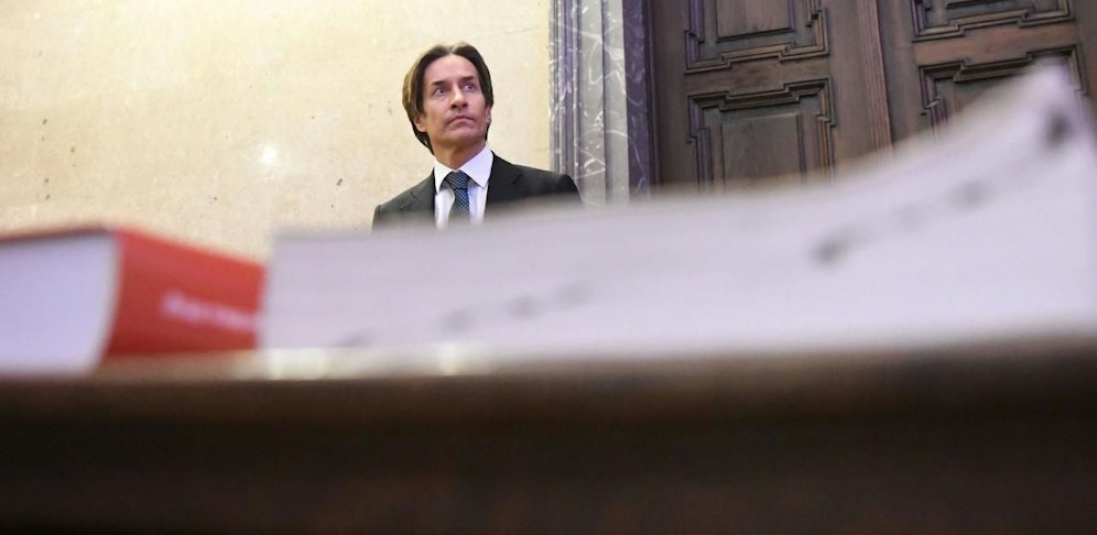 Karl-Heinz Grasser und weitere Angeklagte müssen sich wegen Bestechungs-und Untreueverdachts bei der Buwog-Privatisierung und des Linzer Terminal Towers verantworten.