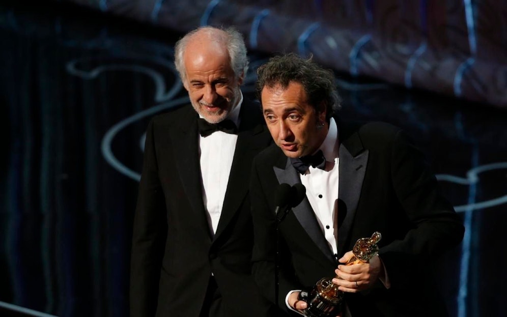 Paolo Sorrentino (R) und Tony Servillo erhalten 2014 einen Oscar für "The Great Beauty". Jetzt sollen sie erneut für "Loro" zusammenarbeiten. 