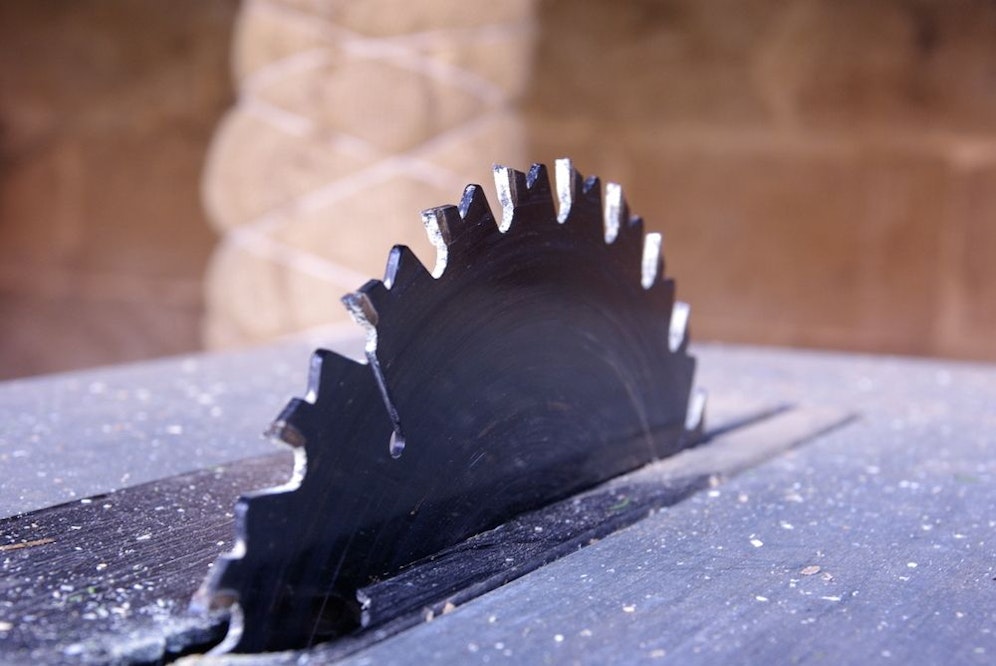 Der Landwirt verletzte sich an einer noch rotierenden Kreissäge.