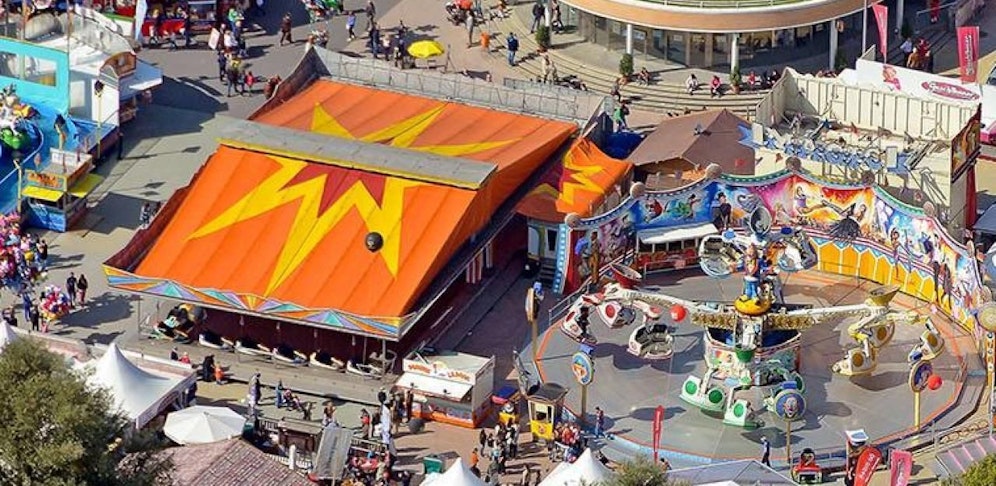 Beim traditionellen Gottesdienst im Autodrom schockierte der Mann mit "Sieg Heil"-Rufen.