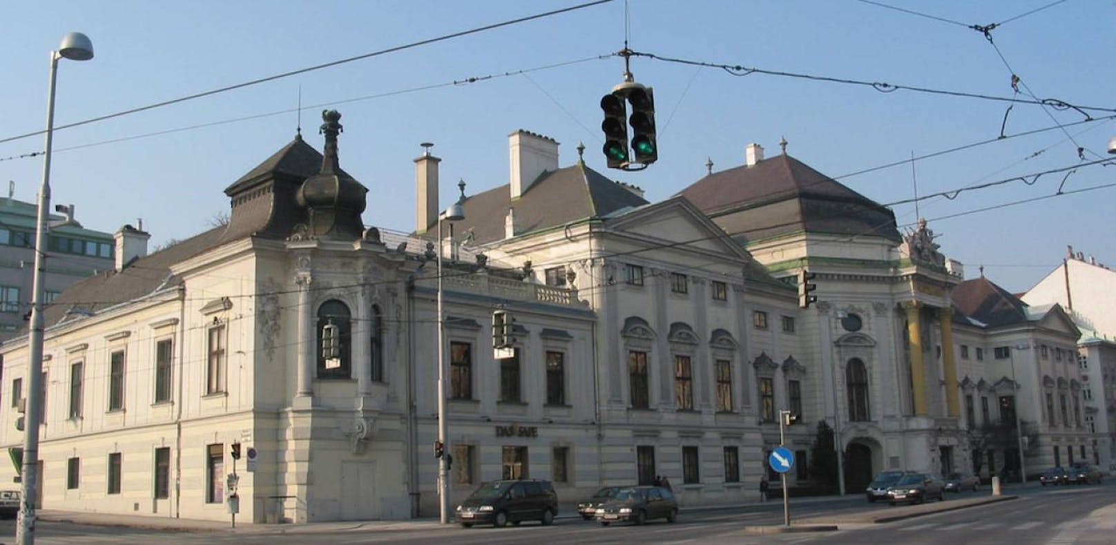 Das Palais Auersperg im 8. Wiener Gemeindebezirk Josefstadt.