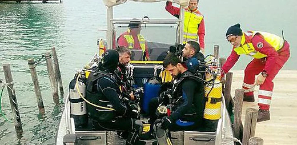 Taucher und Feuerwehr bargen die Leiche des Baumeisters aus NÖ.