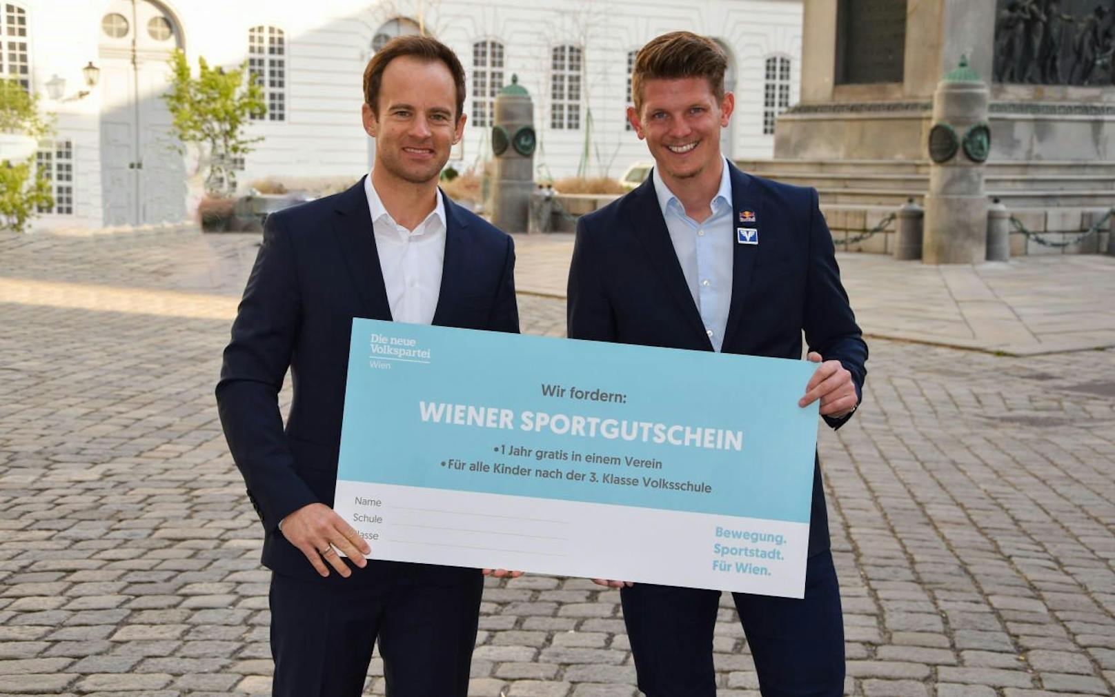 VP Wien-Stadtrat Markus Wölbitsch fordert die Schaffung eines Sportgutscheins und erhält Unterstützung von Ex-Skispringer Thomas Morgenstern. (c) ÖVP Wien