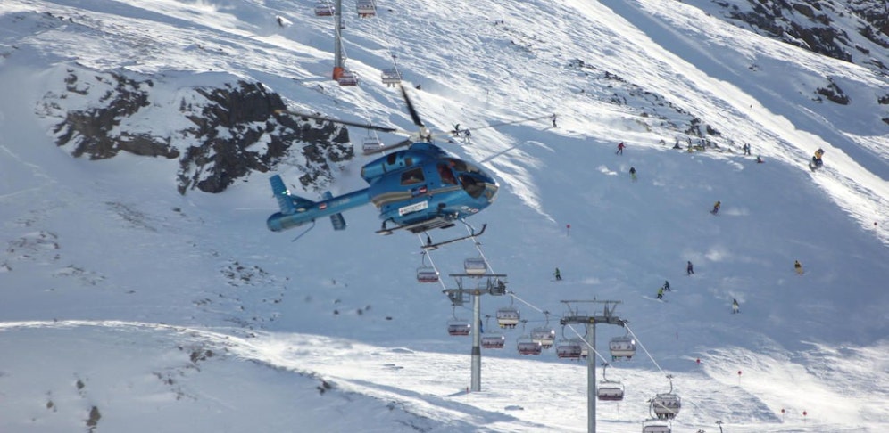 Ein Rettungshubschrauber brachte den Verletzten in ein Krankenhaus