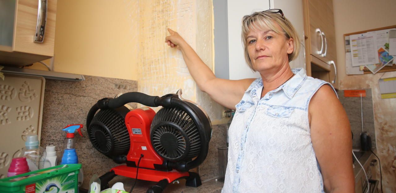 Heute.at - Wasser in Wohnung: Frau hofft seit 1 Monat auf Hilfe