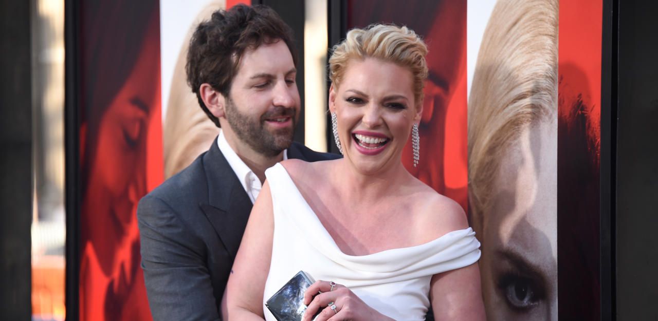 Heute.at - Fans empört: Heigl macht Selfies auf dem Friedhof