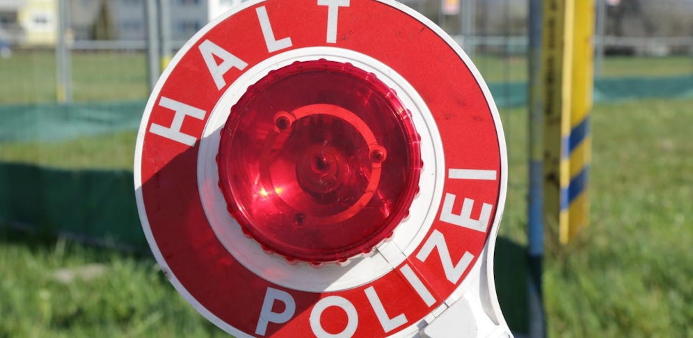 Bei einer Polizeikontrolle wurde der Russe aus dem Verkehr gezogen.