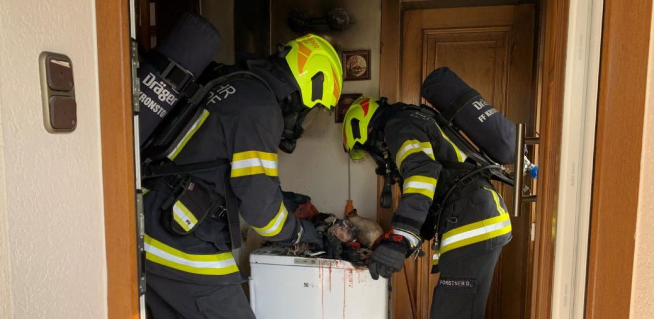 Heute.at - Bei Brand: Gassi-Runde rettete Frau das Leben