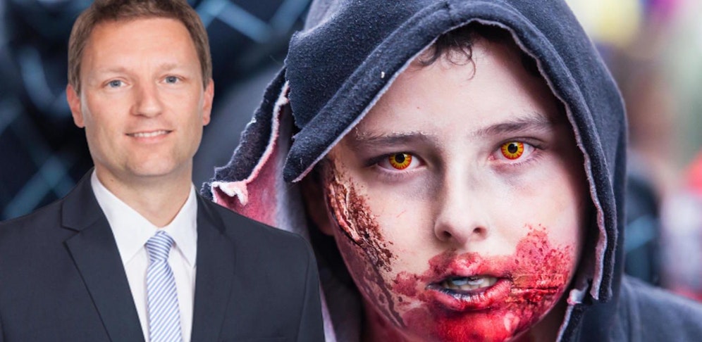 NÖ-Innungsmeister für Gesundheitsberufe, Markus Gschweidl, gibt Tipps, wie man Fun-Linsen nach dem Kauf beim Spezialisten richtig handhabt.