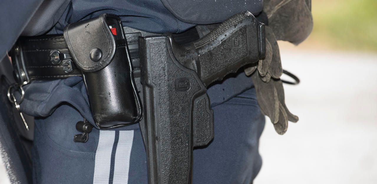 Bis zu einem Jahr Haft drohen jenem 17-Jährigen, der Oktober dieses Jahres  zwei Polizei-Waffen mitgehen hat lassen. 