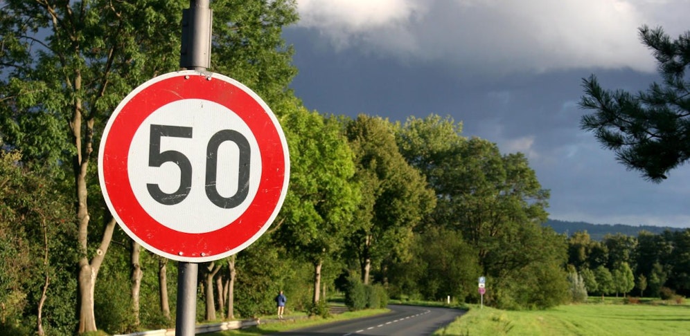 Mit Tempo 59 ist jetzt endgültig Schluss! Autofahrer müssen zahlen. 